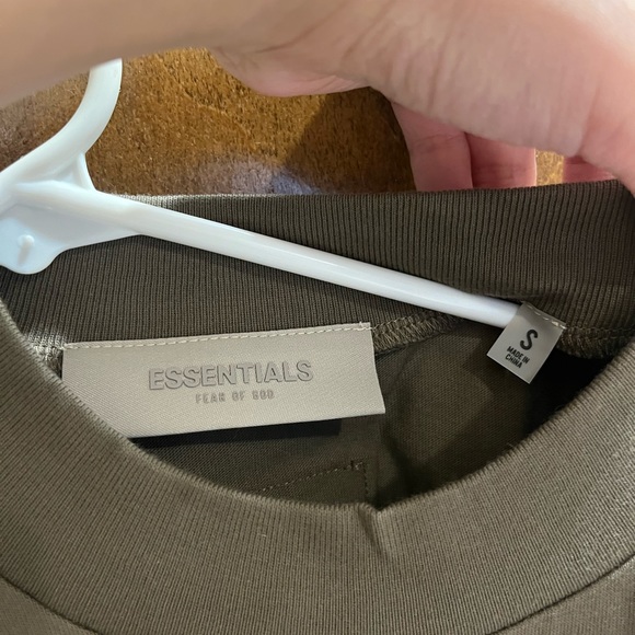 Fear of god essentials t shirt - Picture 3 of 3